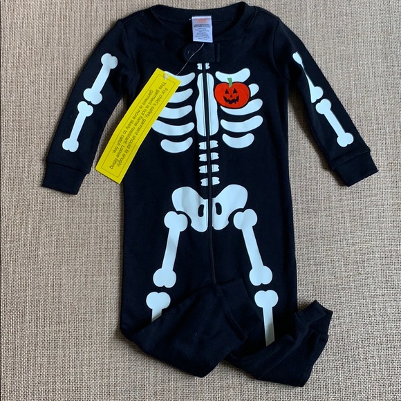 Other - NWT Gymboree GLOW IN THE DARK skeleton pajamas!